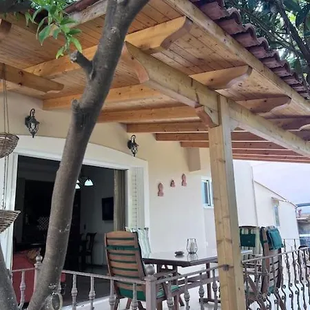 Kosta's Elegant House فيلة *