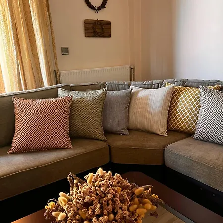 Kosta's Elegant House * Karababás